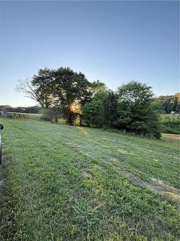 8 Acres of Residential Land for Sale in Hoschton, Georgia