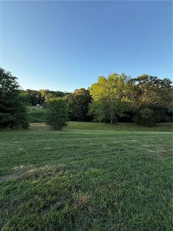 8 Acres of Residential Land for Sale in Hoschton, Georgia