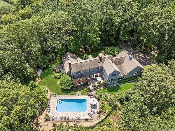 3.35 Acres of Residential Land with Home for Sale in Centerport, New York