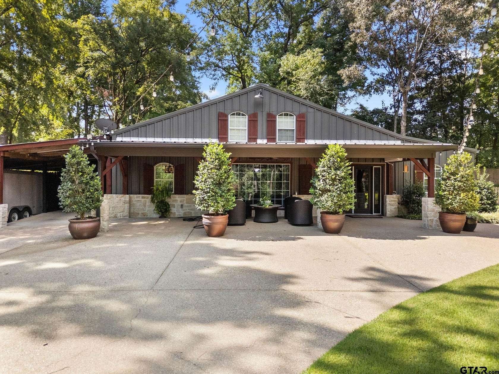 2.32 Acres of Residential Land with Home for Sale in Whitehouse, Texas