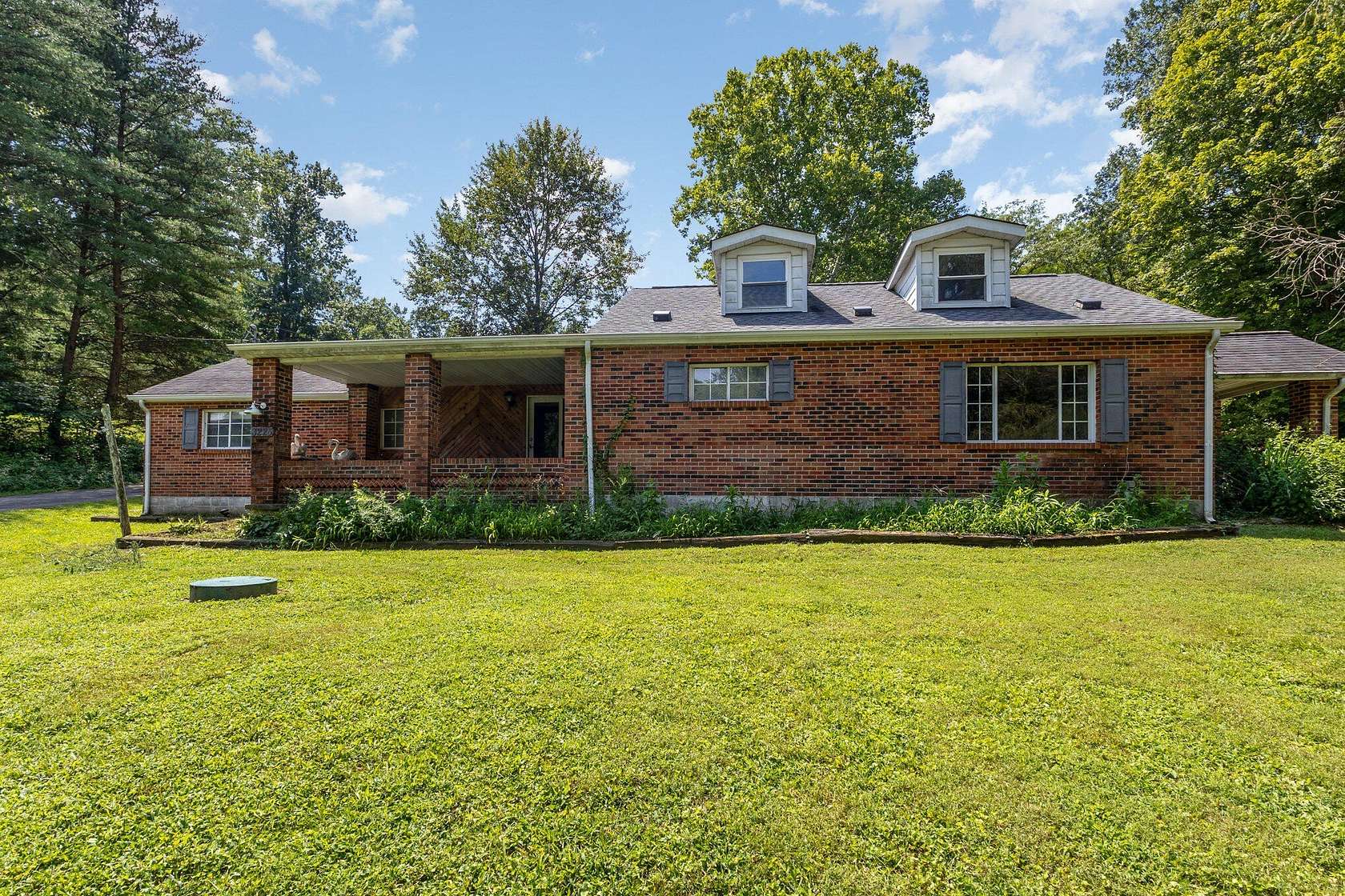 8.9 Acres of Improved Mixed-Use Land for Sale in Petersburg, Kentucky