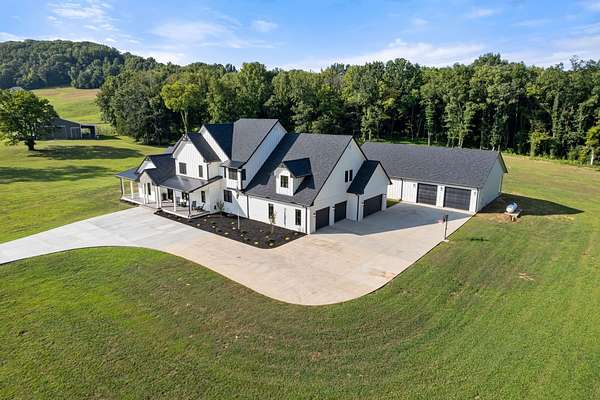 6 Acres of Residential Land with Home for Sale in Pulaski, Tennessee