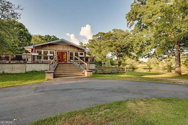 25.5 Acres of Land with Home for Sale in Covington, Georgia