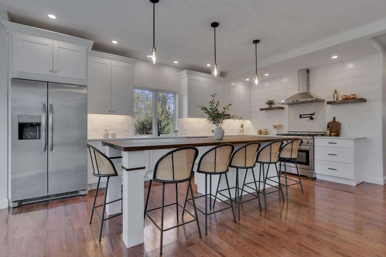 2.84 Acres of Residential Land with Home for Sale in Berwick, Maine