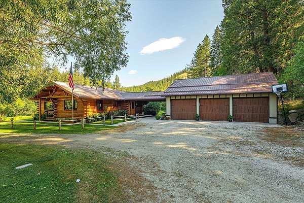 38 Acres of Land with Home for Sale in Valley, Washington