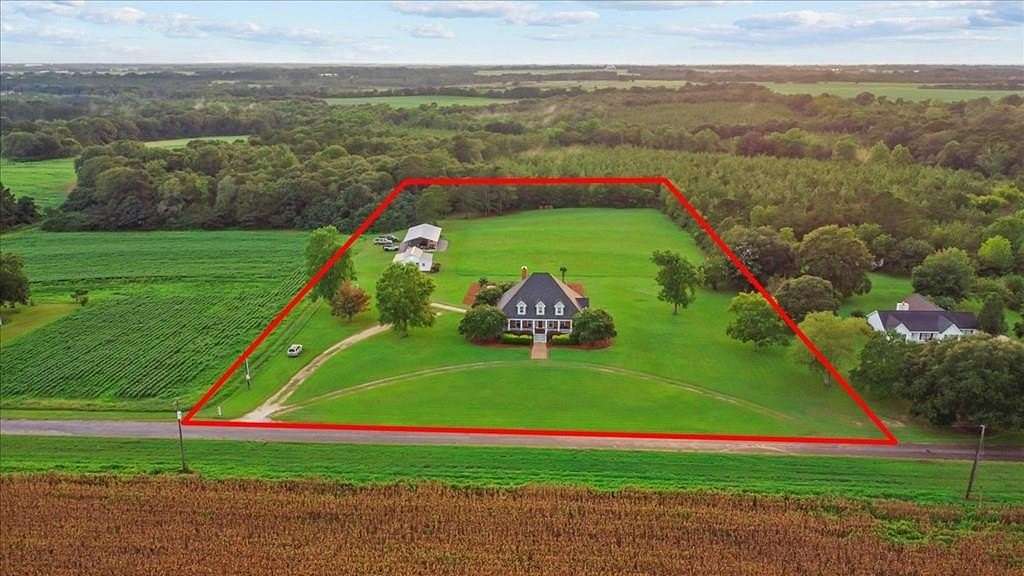 5 Acres of Residential Land with Home for Sale in Headland, Alabama