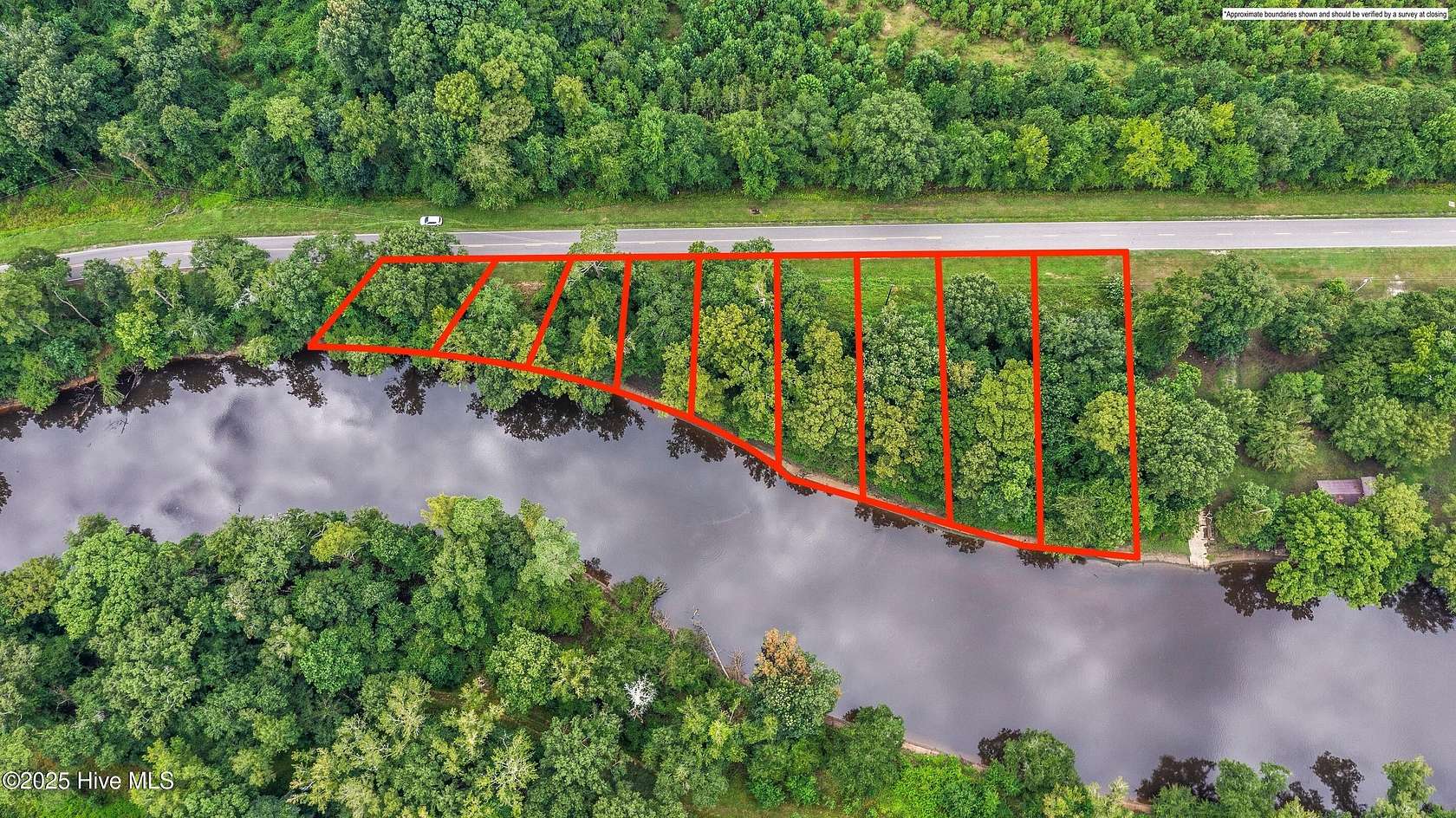0.9 Acres of Residential Land for Sale in Burgaw, North Carolina