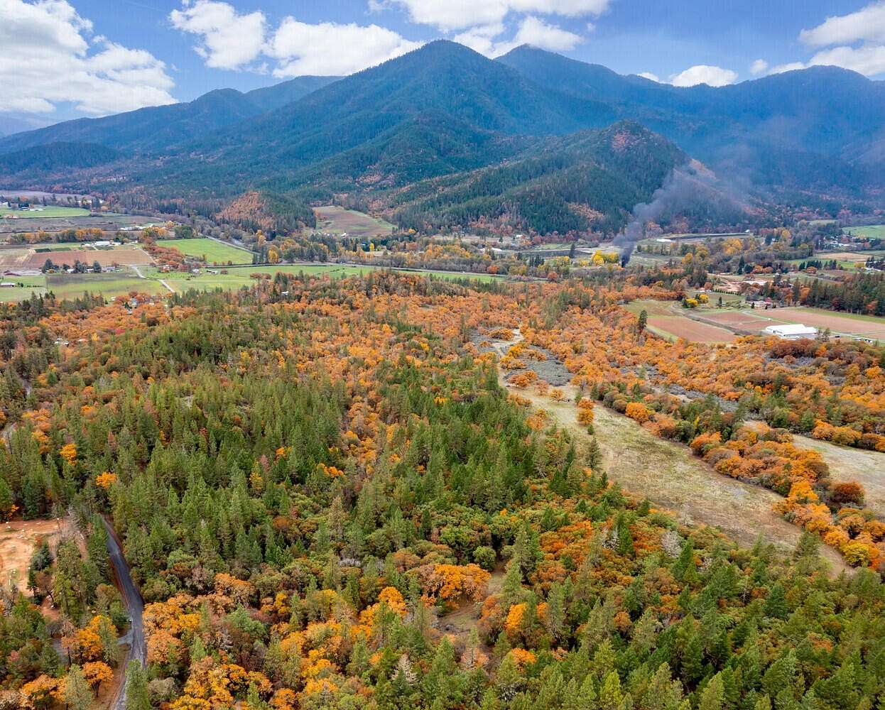 111 Acres of Land for Sale in Jacksonville, Oregon