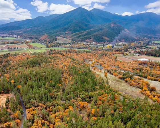 111 Acres of Land for Sale in Jacksonville, Oregon