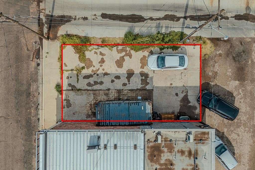 0.03 Acres of Commercial Land for Sale in Seminole, Texas