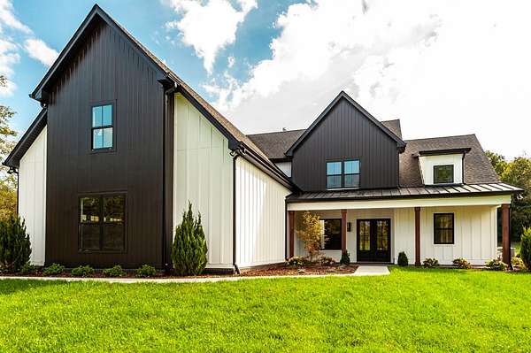 4 Acres of Residential Land with Home for Sale in Gallatin, Tennessee