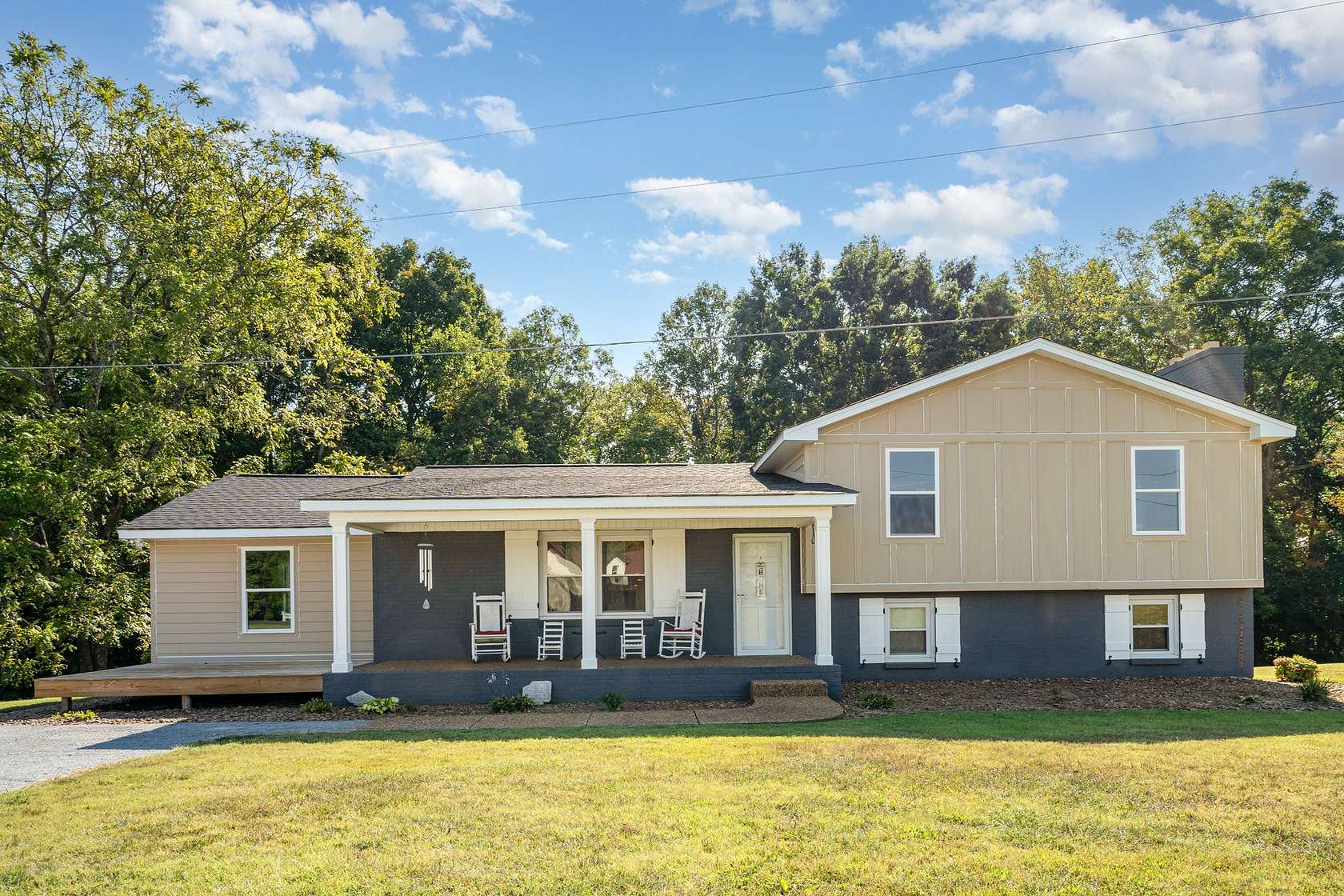 2.5 Acres of Residential Land with Home for Sale in Portland, Tennessee