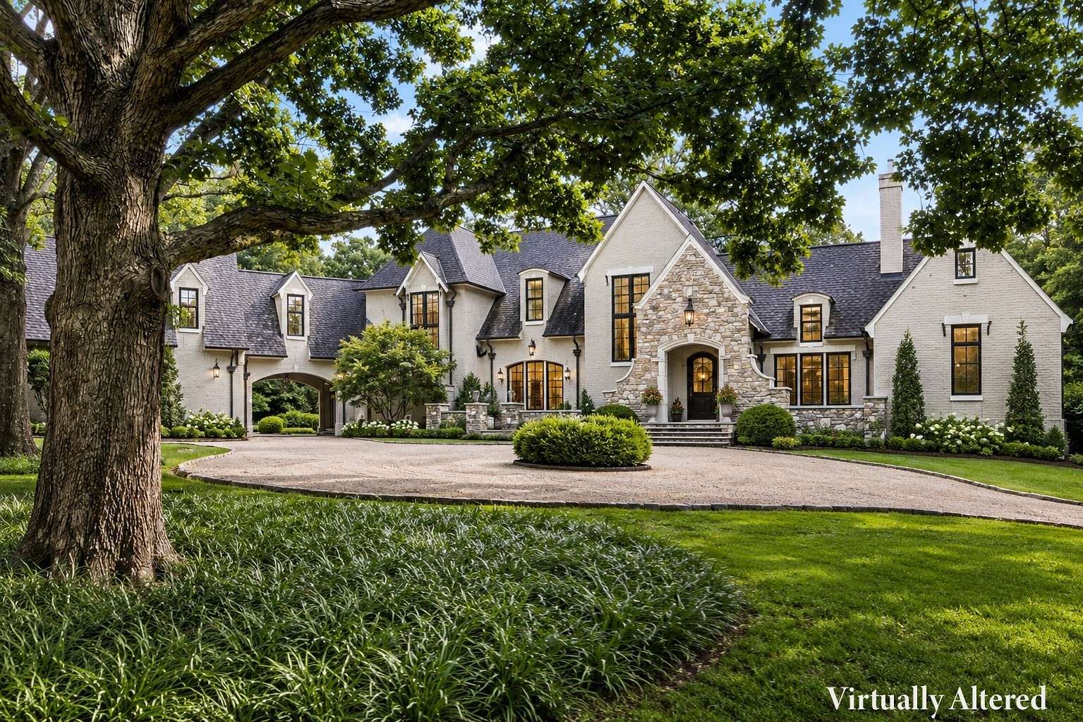 1.79 Acres of Land with Home for Sale in Nashville, Tennessee