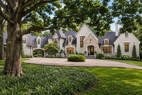 1.79 Acres of Land with Home for Sale in Nashville, Tennessee