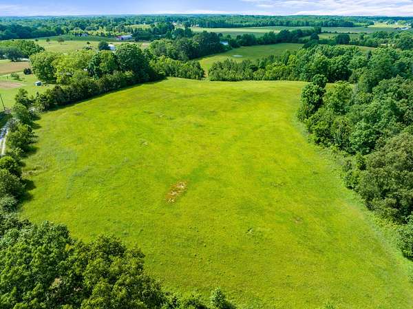 19 Acres of Land for Sale in Belvidere, Tennessee