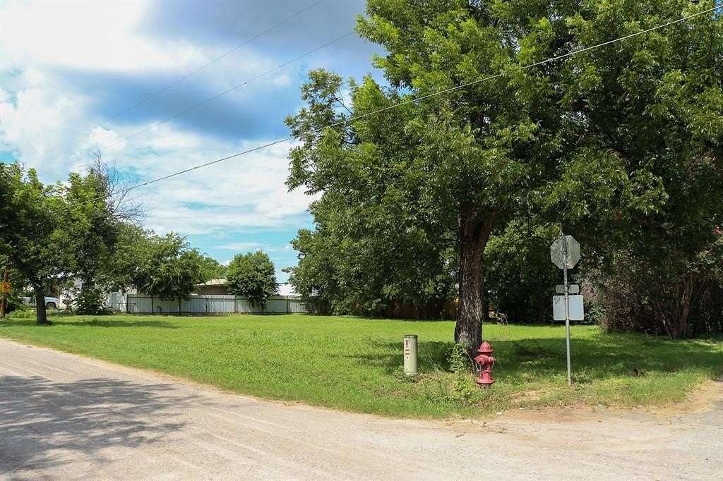 0.25 Acres of Residential Land for Sale in San Saba, Texas