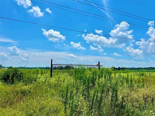 11.4 Acres of Land for Sale in Saltillo, Texas