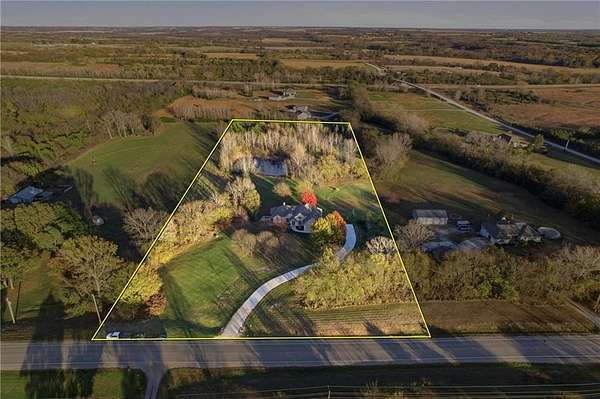 7.74 Acres of Residential Land with Home for Sale in Spring Hill, Kansas