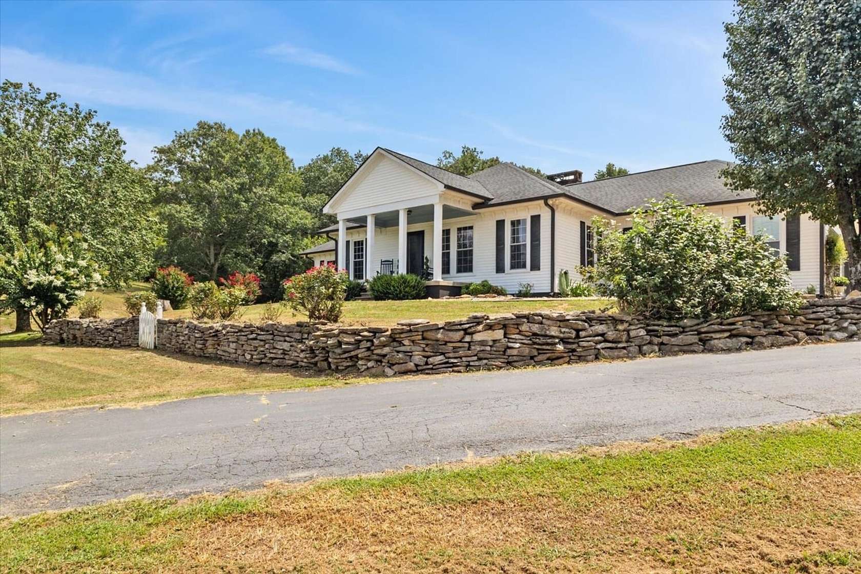 35 Acres of Land with Home for Sale in Lewisburg, Tennessee