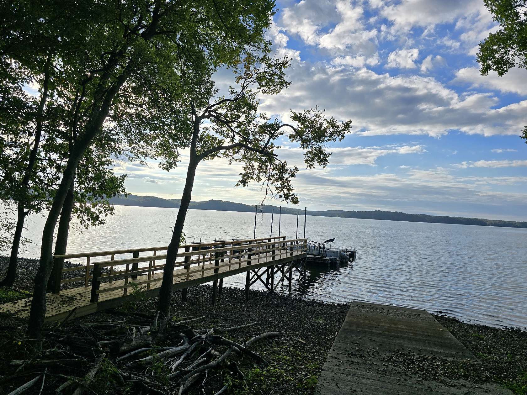 4 Acres of Residential Land for Sale in Waverly, Tennessee