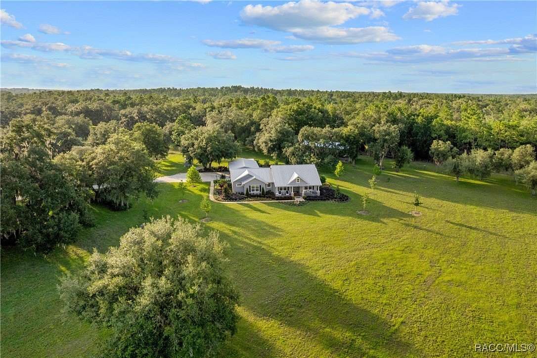 10 Acres of Land with Home for Sale in Dunnellon, Florida