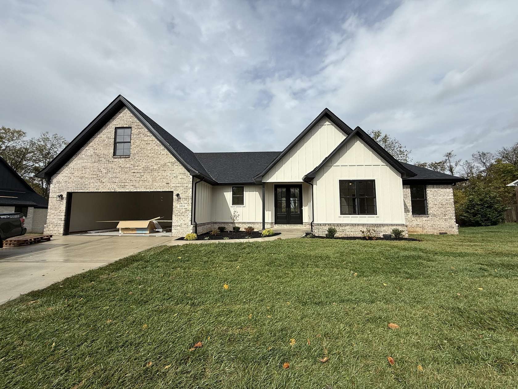 1.85 Acres of Residential Land with Home for Sale in Richmond, Kentucky