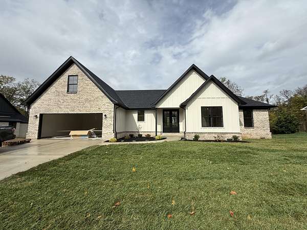 1.85 Acres of Residential Land with Home for Sale in Richmond, Kentucky