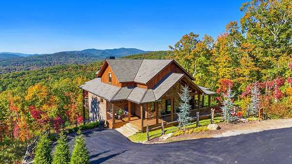 4 Acres of Residential Land with Home for Sale in Mineral Bluff, Georgia