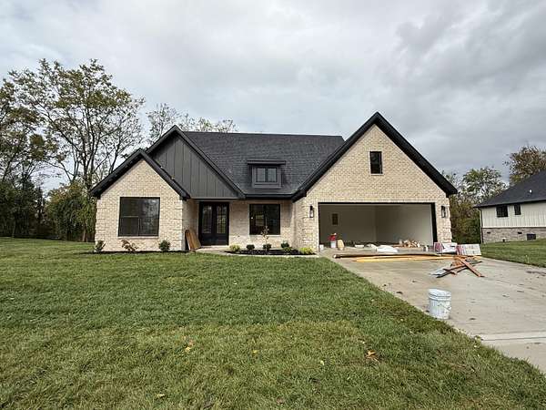 1.78 Acres of Residential Land with Home for Sale in Richmond, Kentucky