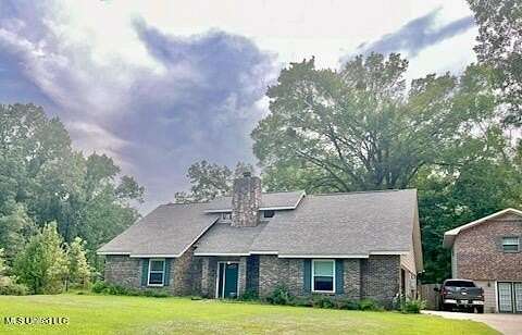 5.6 Acres of Land with Home for Sale in Vicksburg, Mississippi