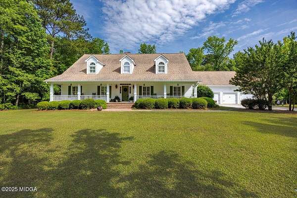 4 Acres of Residential Land with Home for Sale in Macon, Georgia