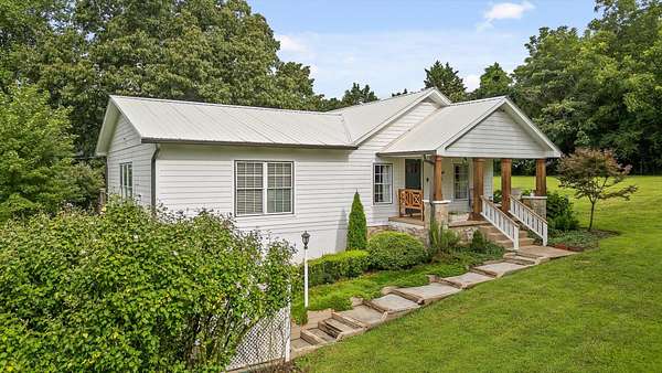 2.35 Acres of Residential Land with Home for Sale in Flintstone, Georgia