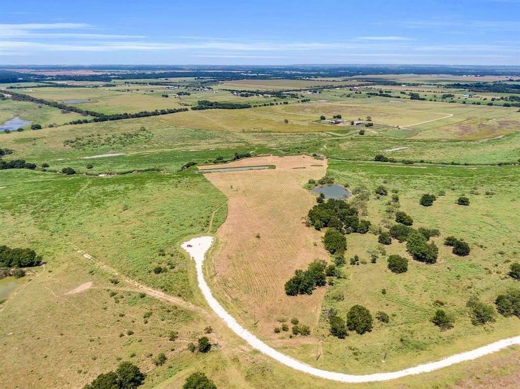 10.2 Acres of Land for Sale in Grandview, Texas