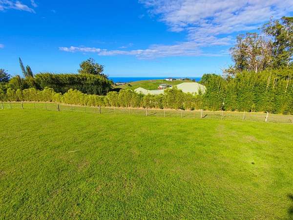 2.47 Acres of Residential Land for Sale in Haʻikū, Hawaii