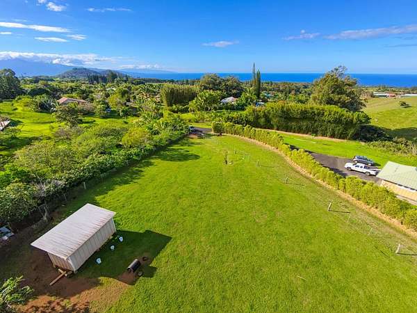1.77 Acres of Residential Land for Sale in Haʻikū, Hawaii