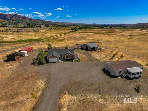 29.9 Acres of Land with Home for Sale in Council, Idaho