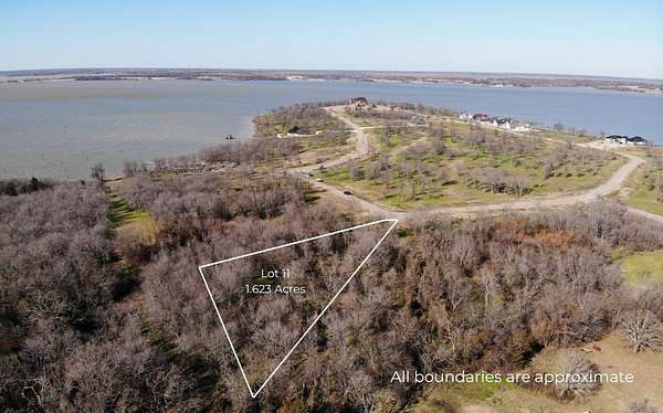 1.62 Acres of Residential Land for Sale in Corsicana, Texas