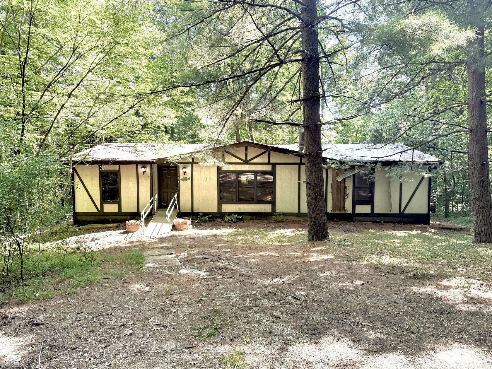 1.65 Acres of Residential Land with Home for Sale in Nineveh, Indiana