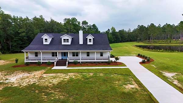4.27 Acres of Land with Home for Sale in Thomasville, Georgia
