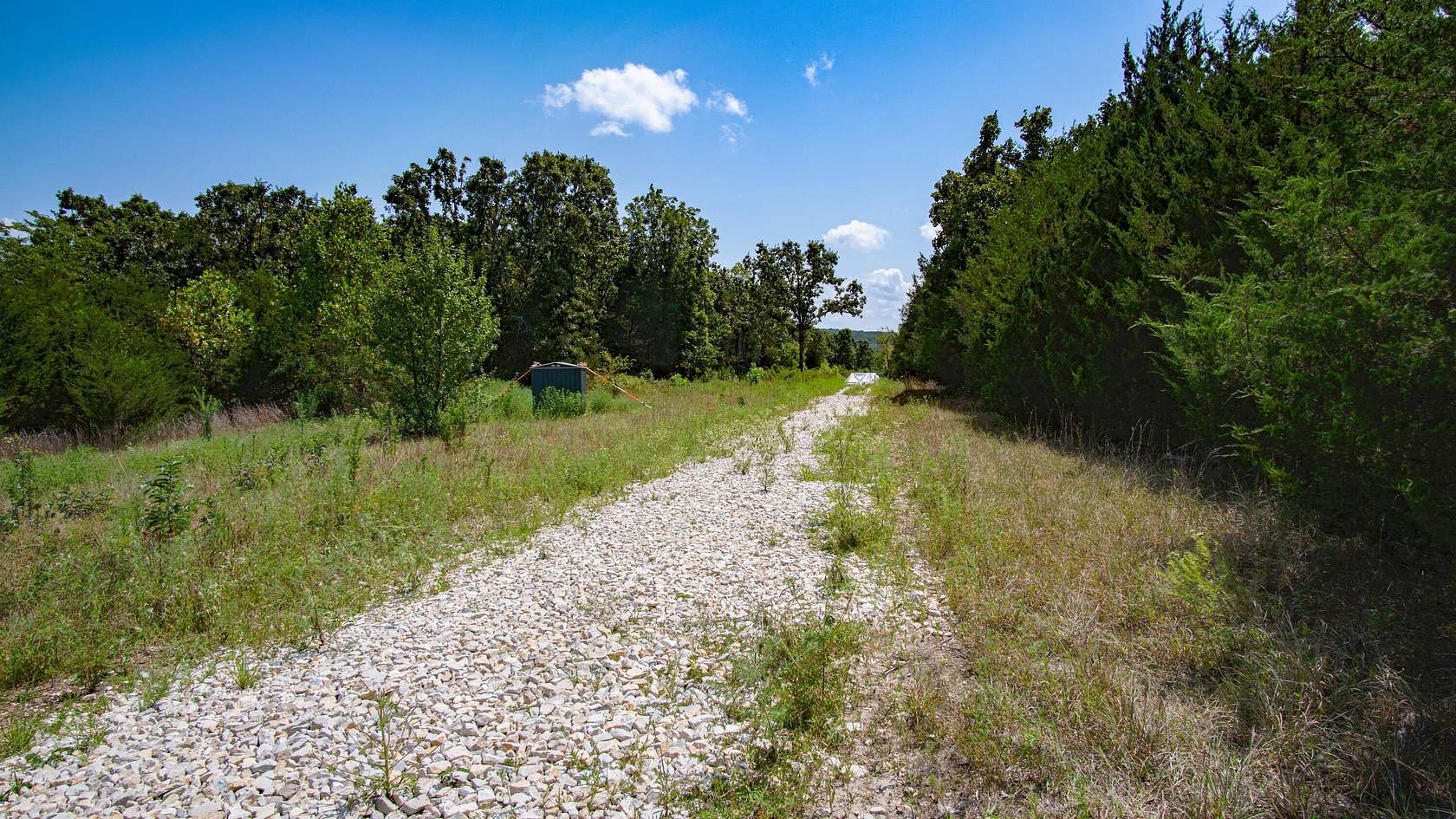 10 Acres of Land for Sale in Lebanon, Missouri