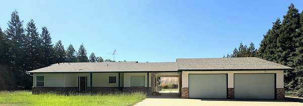 4.17 Acres of Residential Land with Home for Sale in Visalia, California