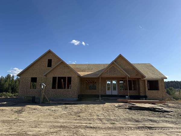 3 Acres of Residential Land with Home for Sale in Colbert, Washington