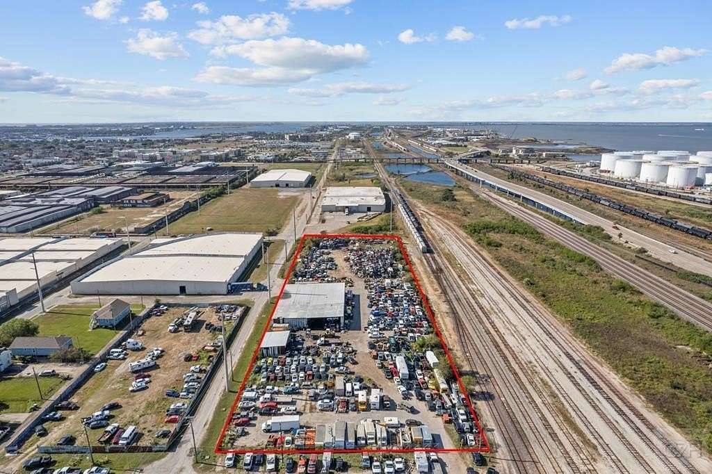 3.68 Acres of Mixed-Use Land for Sale in Galveston, Texas