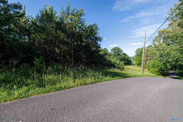 4 Acres of Residential Land for Sale in Fort Payne, Alabama