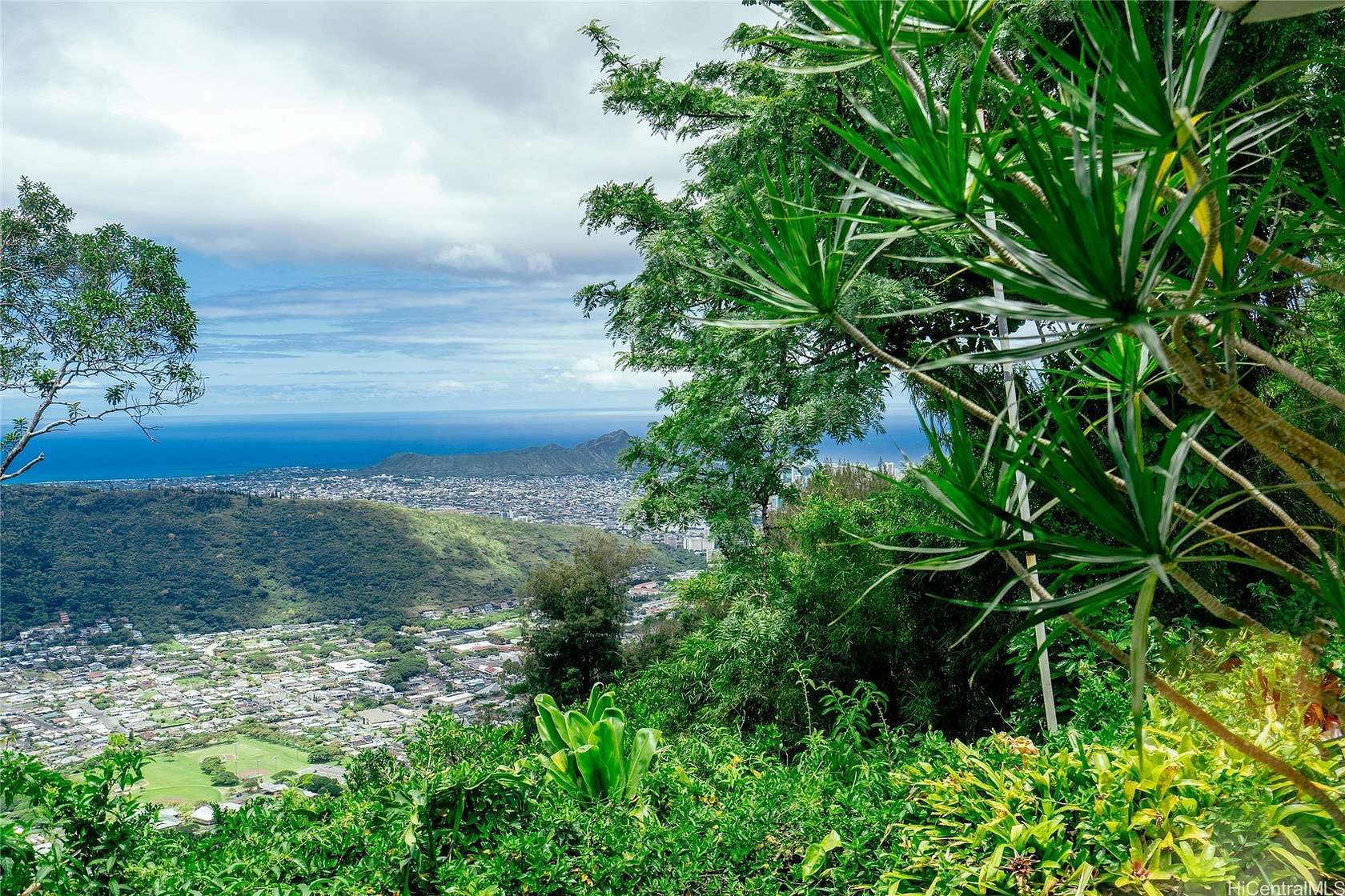 0.75 Acres of Residential Land for Sale in Honolulu, Hawaii