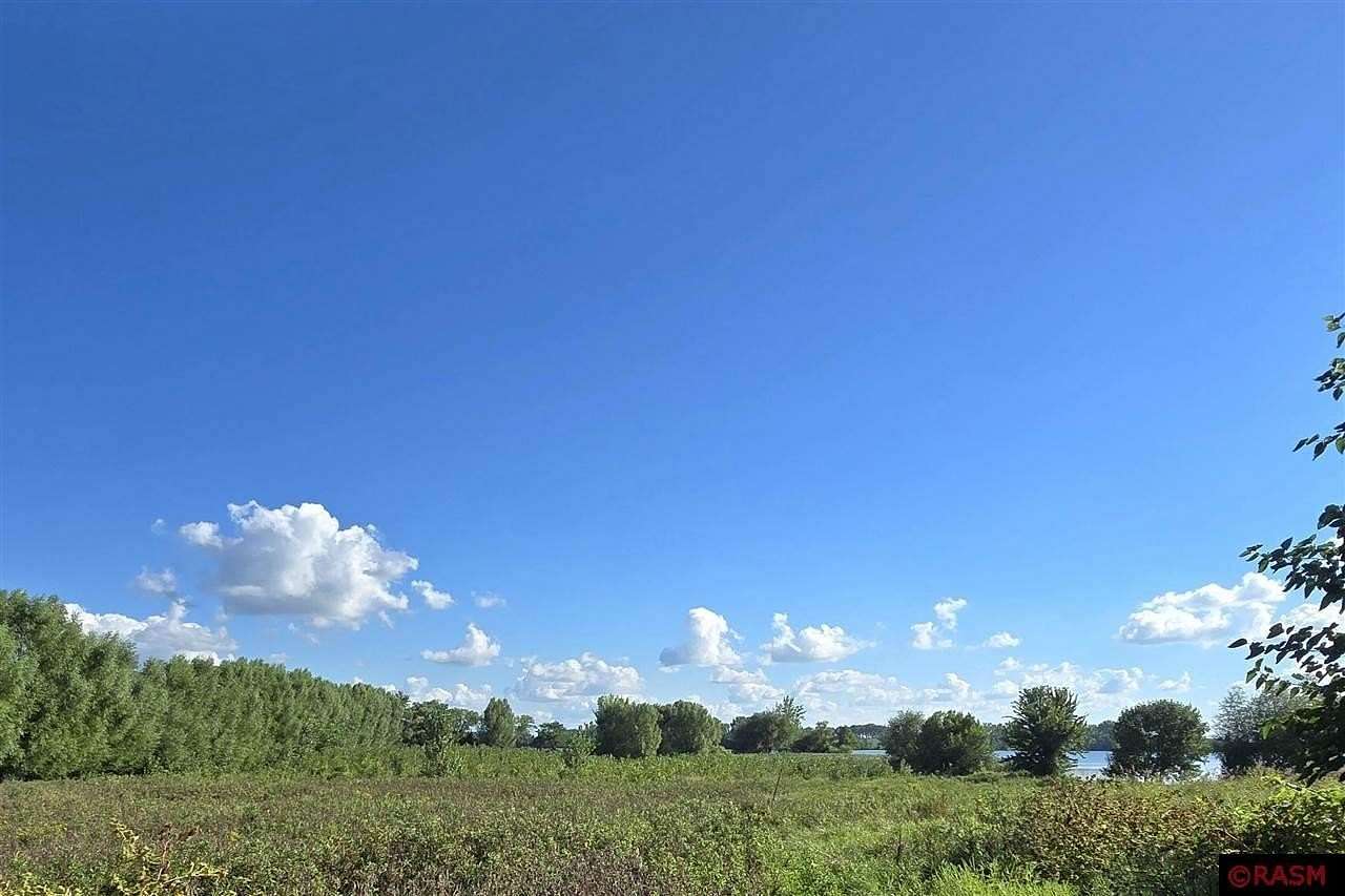 4.7 Acres of Residential Land for Sale in Hanska, Minnesota