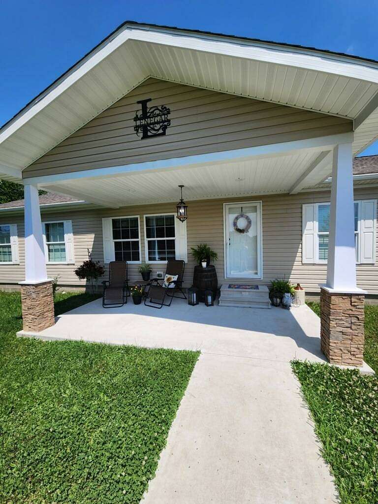 3.9 Acres of Residential Land with Home for Sale in Wellston, Ohio