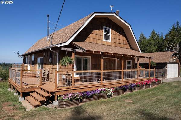 10.8 Acres of Land with Home for Sale in Rainier, Oregon