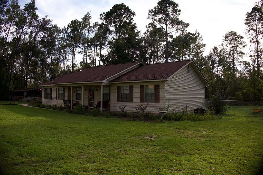 5.8 Acres of Residential Land with Home for Sale in Vidalia, Georgia