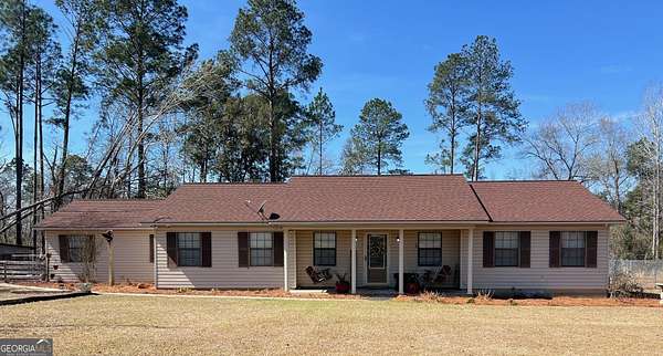 5.8 Acres of Land with Home for Sale in Vidalia, Georgia